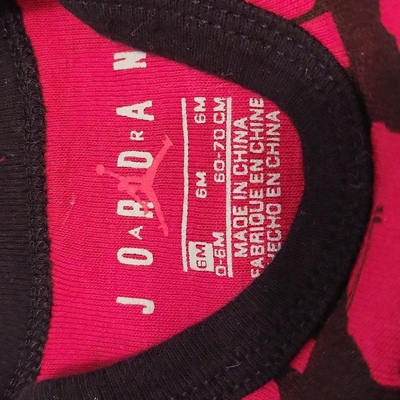 Set of two Air Jordan short sleeved onesies/bodysuits - Picture 2 of 5